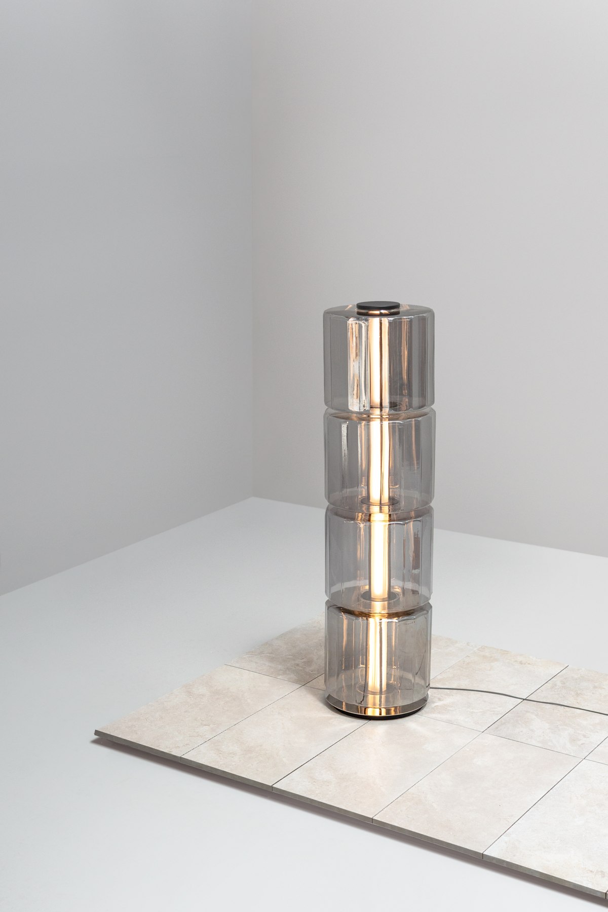 COLUMN FLOOR