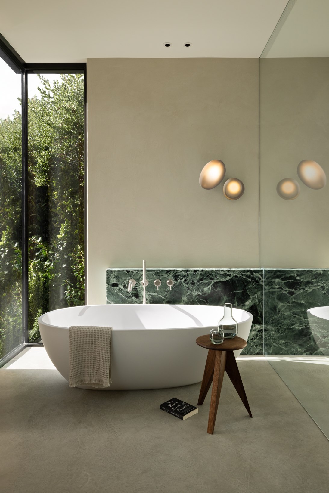 PEBBLE CEILING/WALL