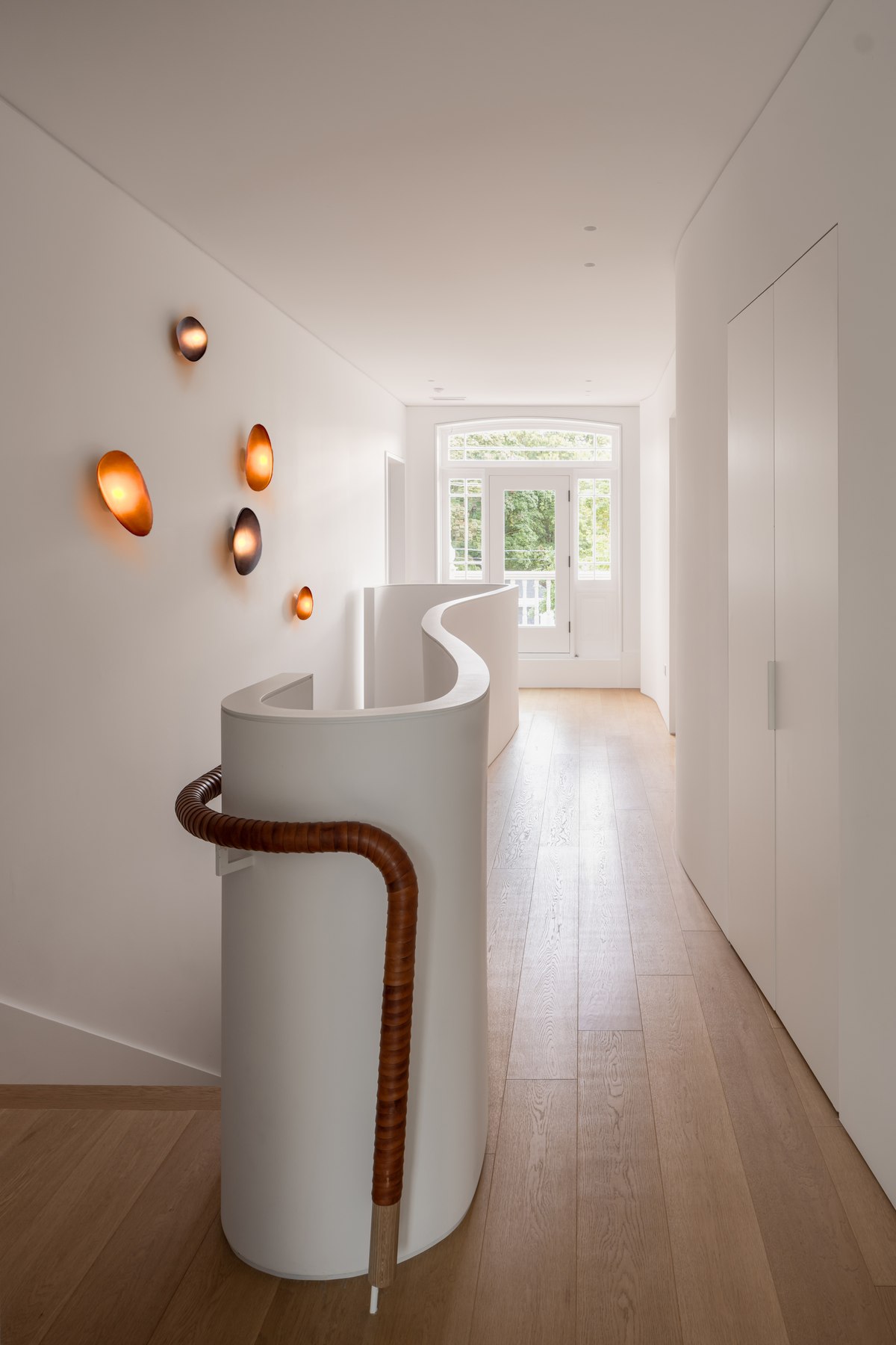 PEBBLE CEILING/WALL