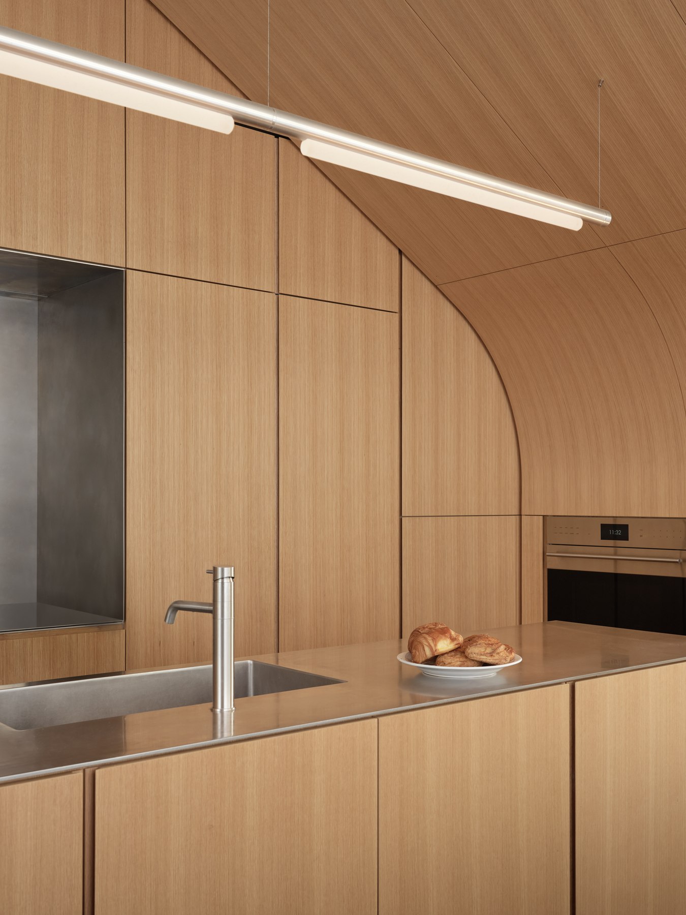 PIPELINE PENDANT LINEAR