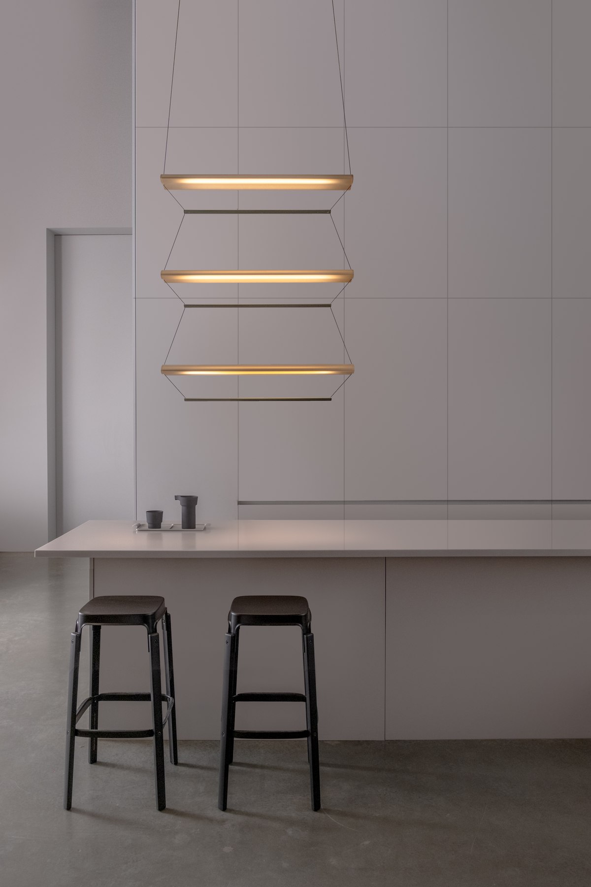 TIER PENDANT