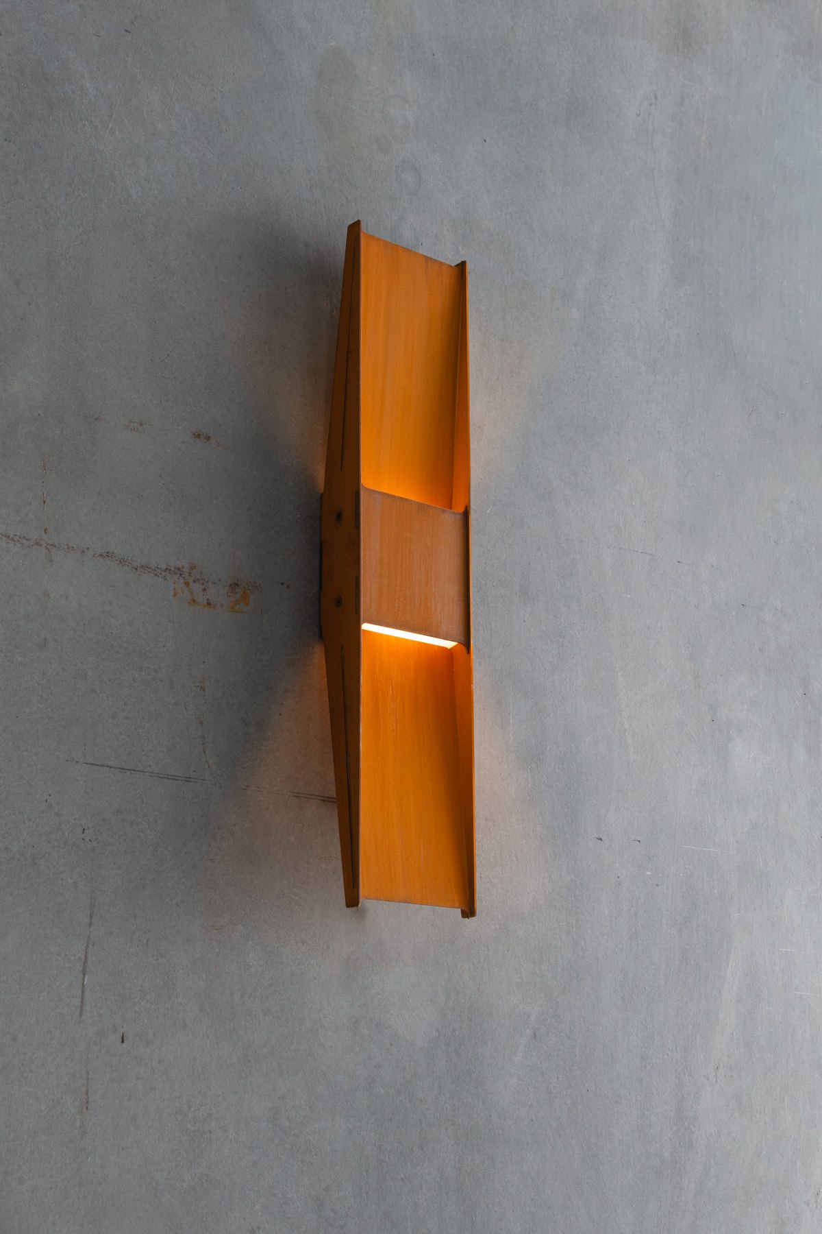 VECTOR CEILING/WALL