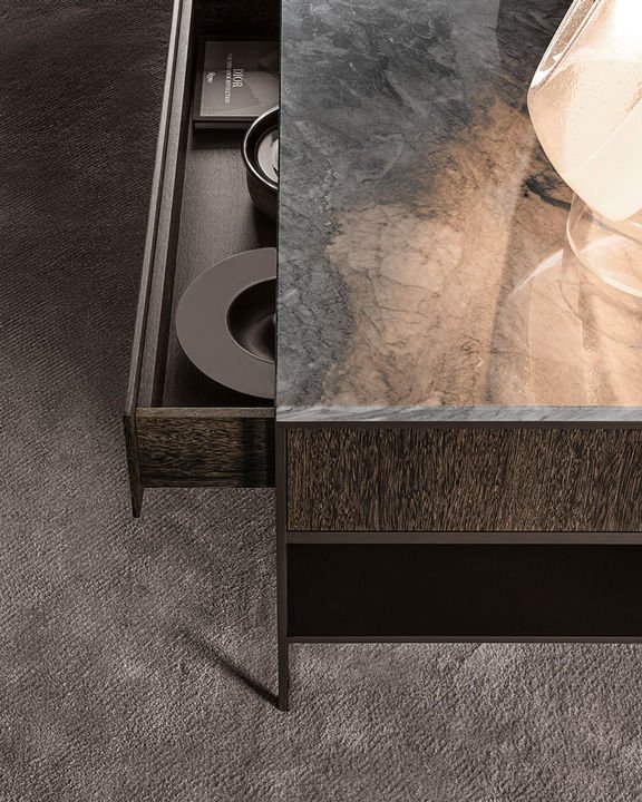 Calder "Bronze" Minotti — вид сбоку