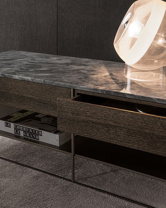 Calder "Bronze" Minotti — деталь отделки