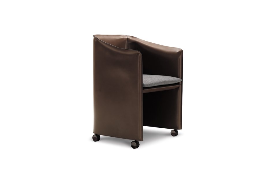 Case Minotti — вид сбоку