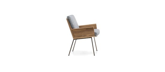 Daiki "Outdoor" Minotti — в интерьере