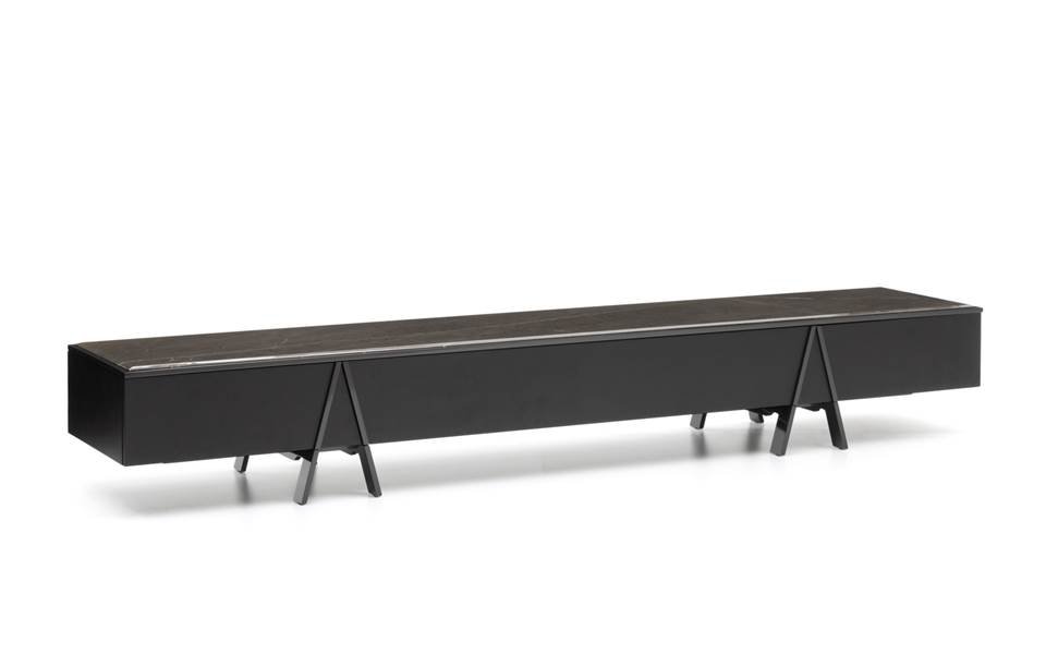 Easel Minotti — вид сбоку
