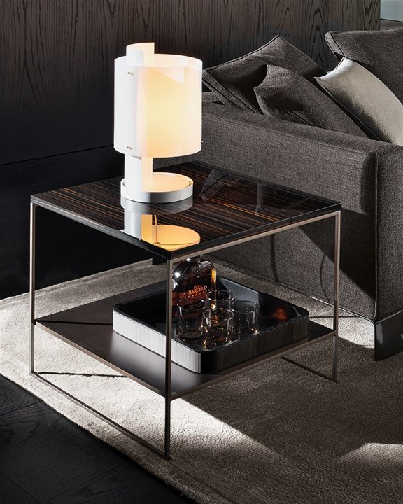 Overby Minotti — вид сбоку