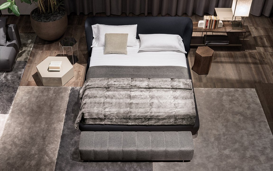 Reeves Bed Minotti — вид сбоку