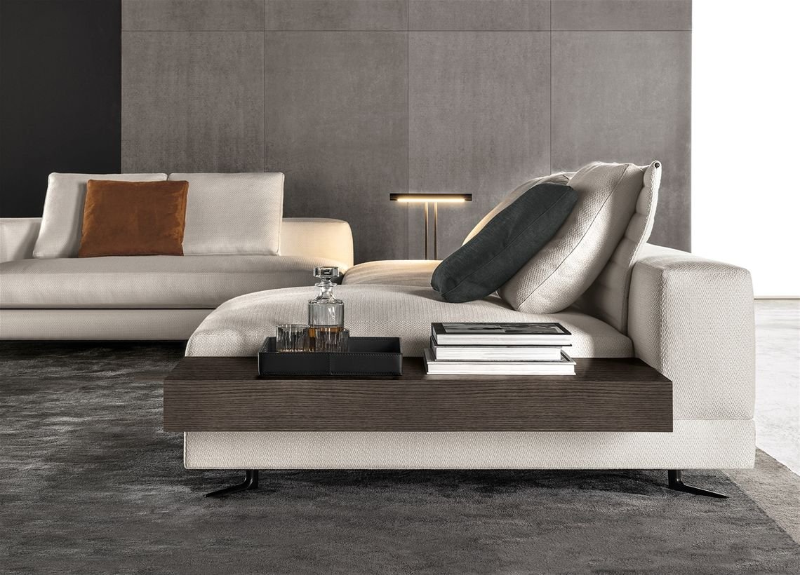 White Minotti — вид сбоку